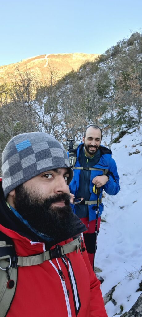 xovi y whata en la nieve
